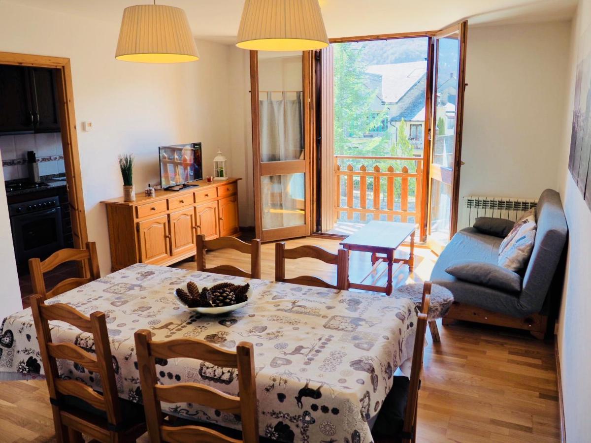 Vora Riu Apartment Esterri D'Aneu Ngoại thất bức ảnh